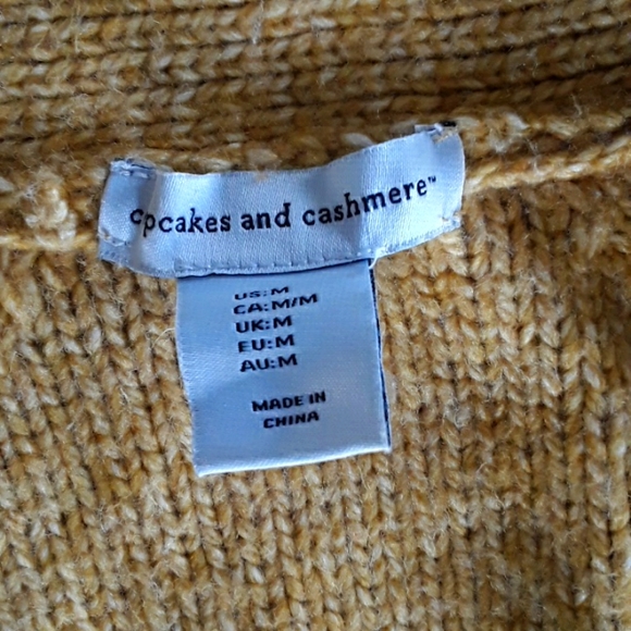 Cupcakes and Cashmere new acrylic sweater - Picture 5 of 5